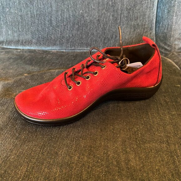 Arcopedico - Lanin Carmine Red Stardust - Multiple Sizes (NEW W/ BOX) - Picture 2 of 3